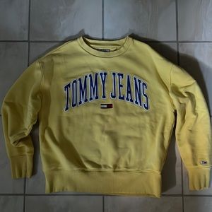 Vintage Tommy Jeans/ Tommy Hilfiger crew neck